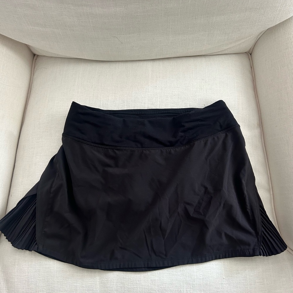 Lululemon black skirt size 4